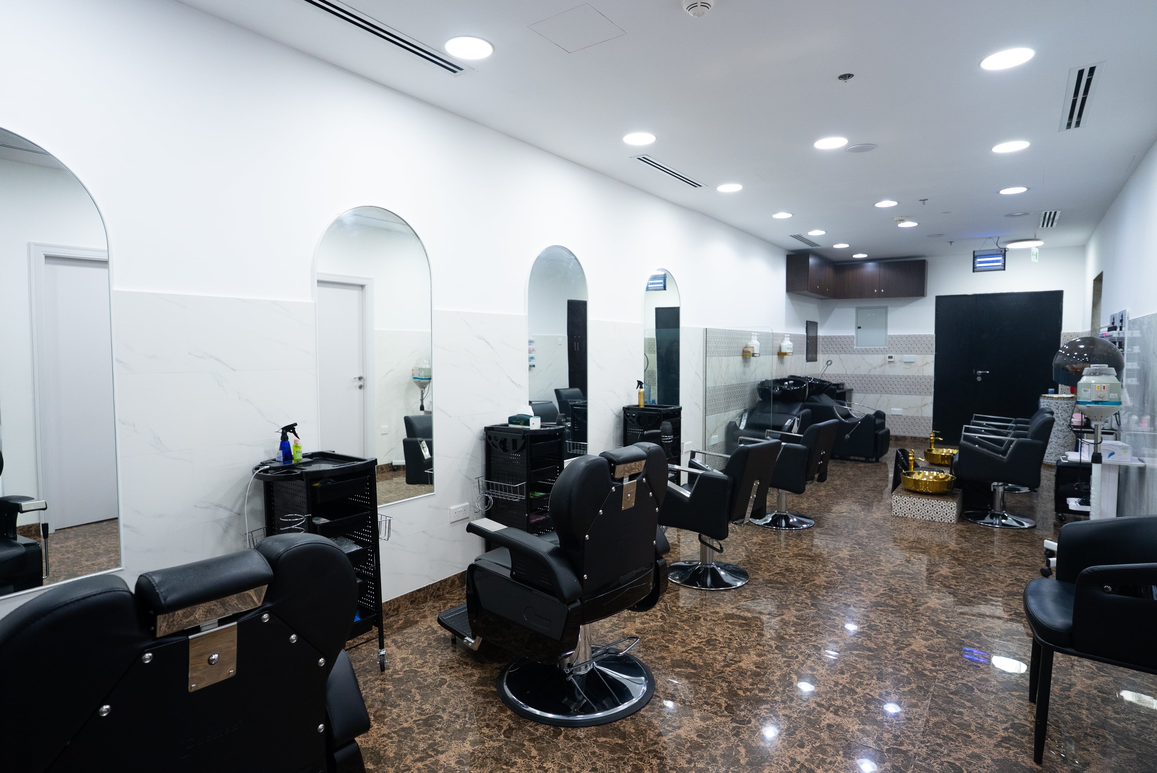 MUKTABEAUTYSALOON2